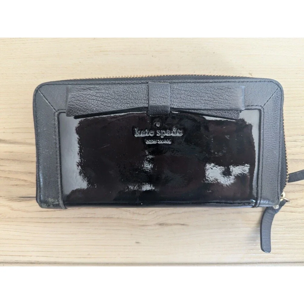 Kate Spade Black Wallet With Bow